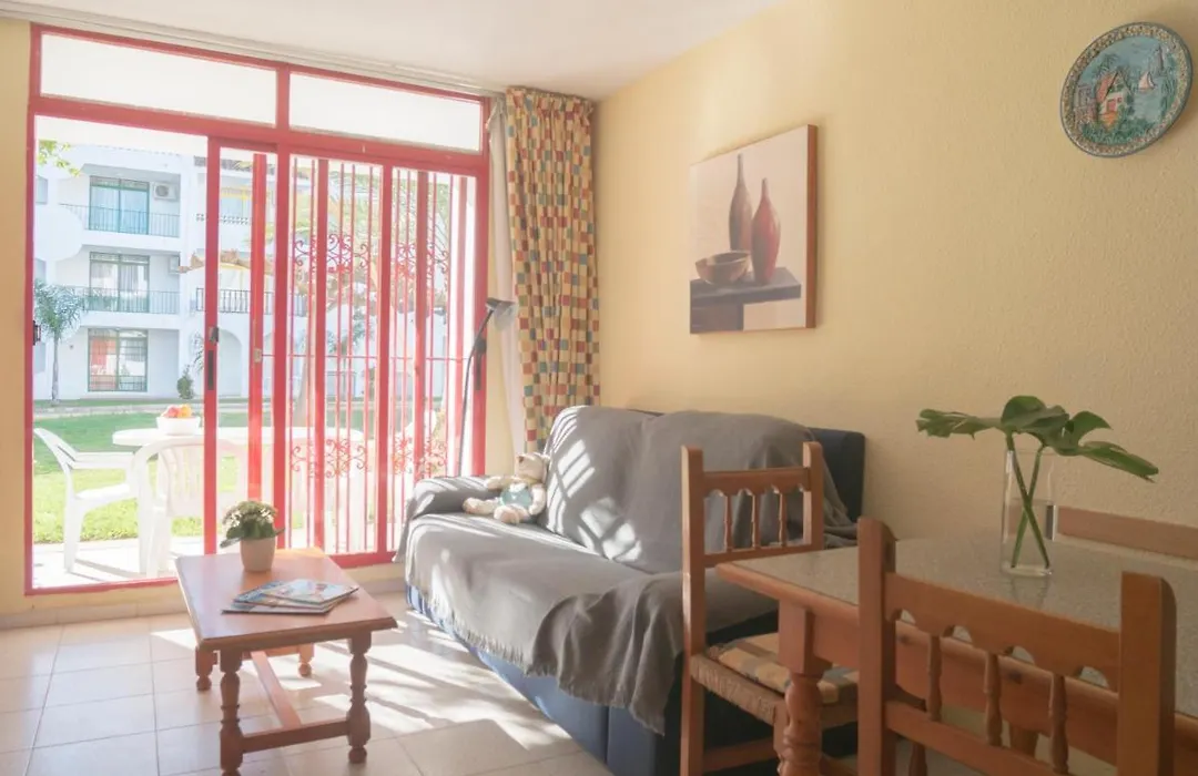 Apartamentos Marineu Playa Romana-1